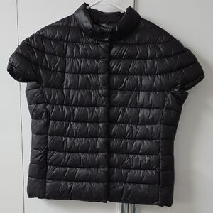 Short-Sleeve Black Puffer Jacket